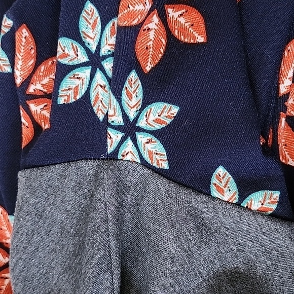 LuLaRoe Randy with floral print body and gray sleeves - Picture 9 of 11
